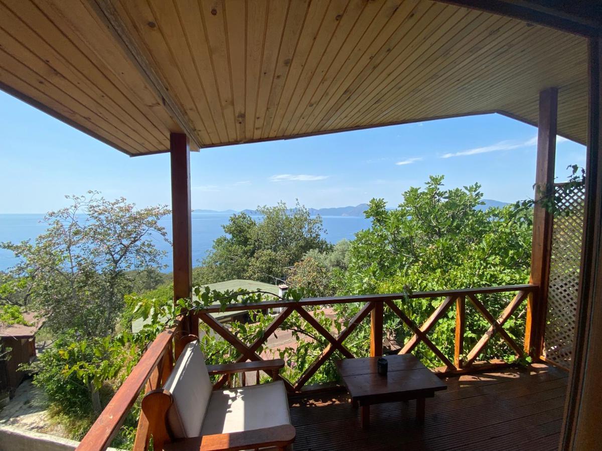 Casa Roja Apartment Cedit Екстериор снимка