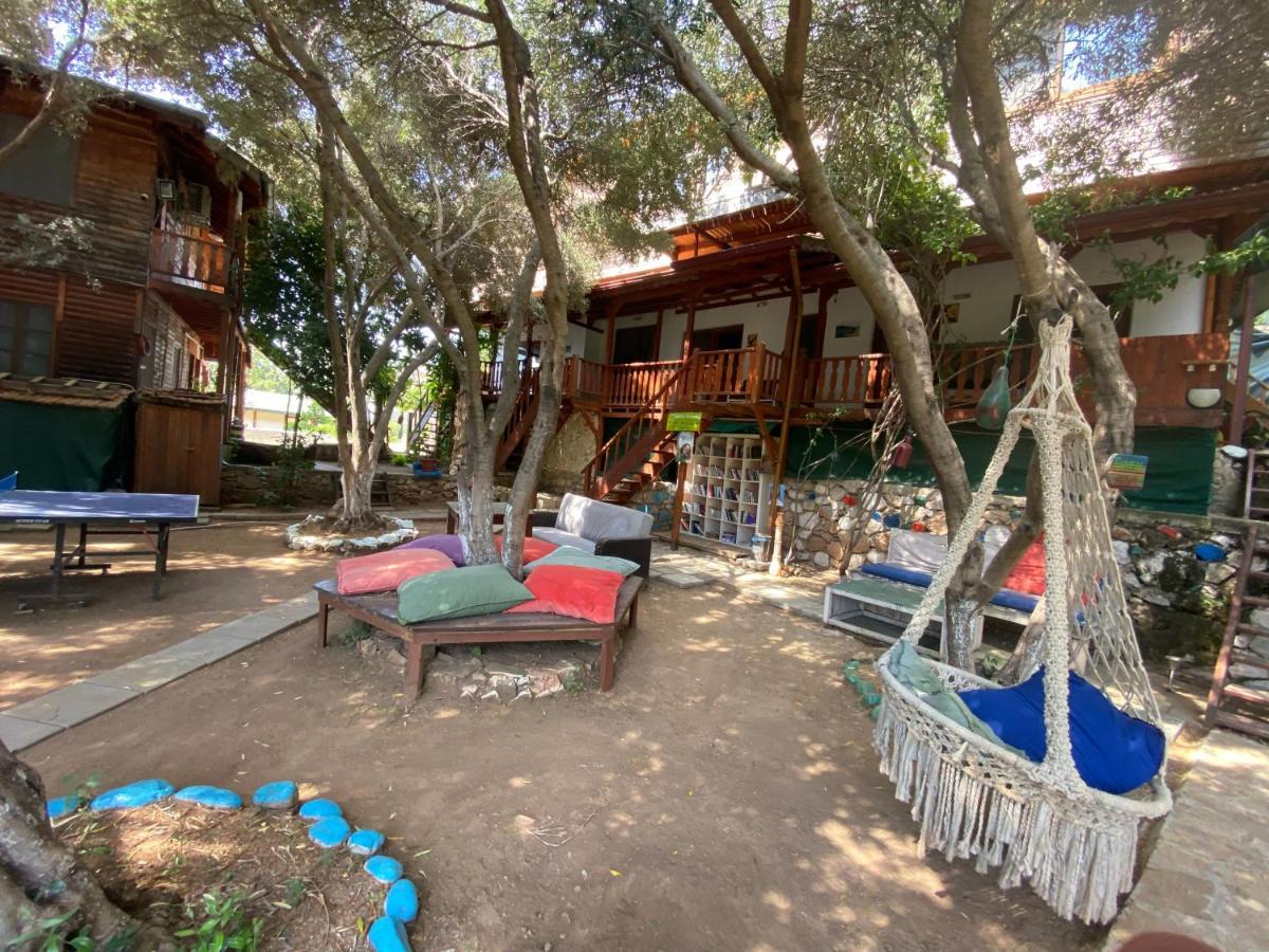 Casa Roja Apartment Cedit Екстериор снимка